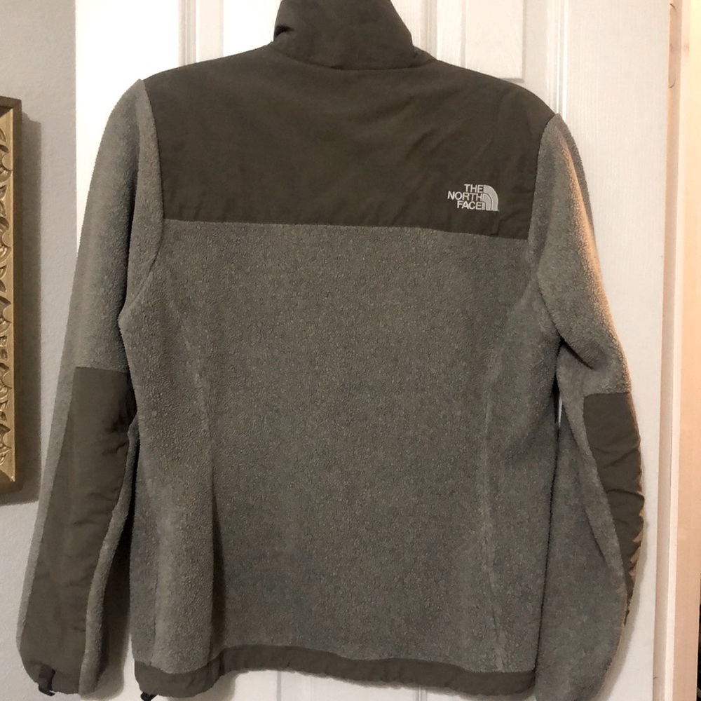 North Face - Picture 6 of 8